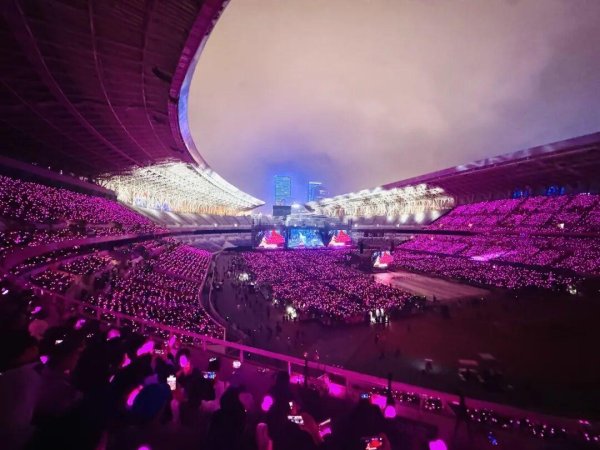 卢深策略 演出经济破圈：不止“为星奔赴”，更因“一城倾心”